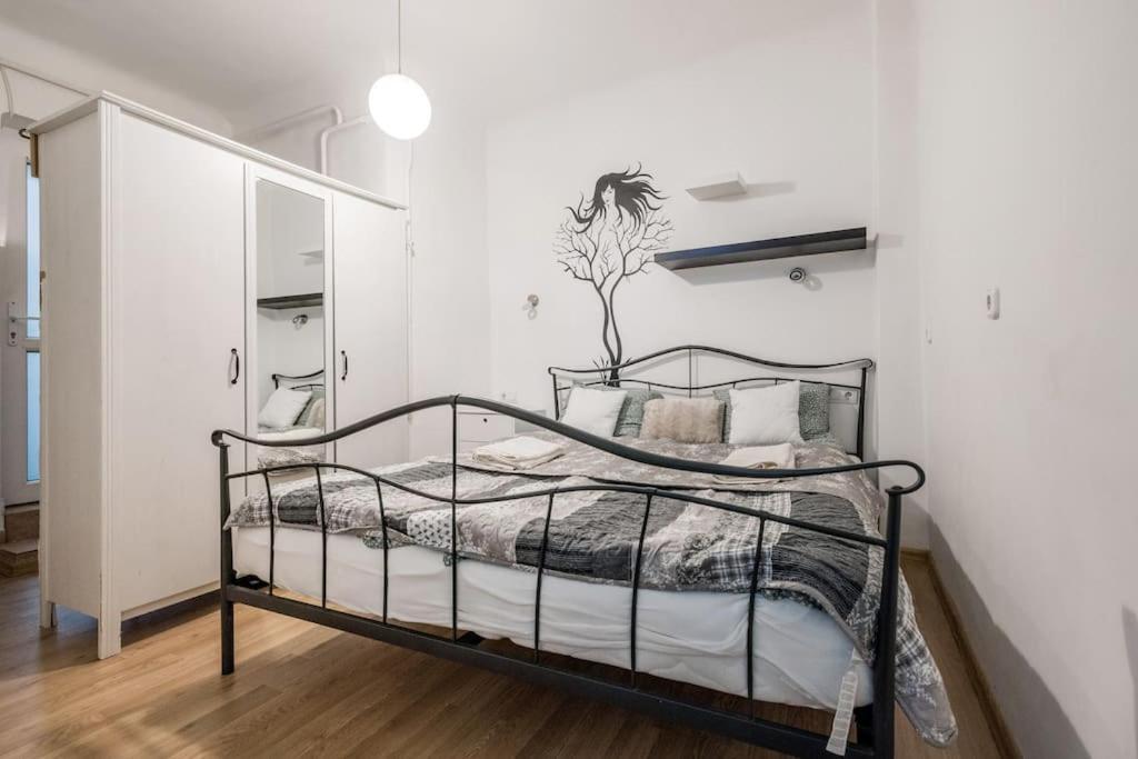 Cosy Central Apartment At River Budapest Exterior photo